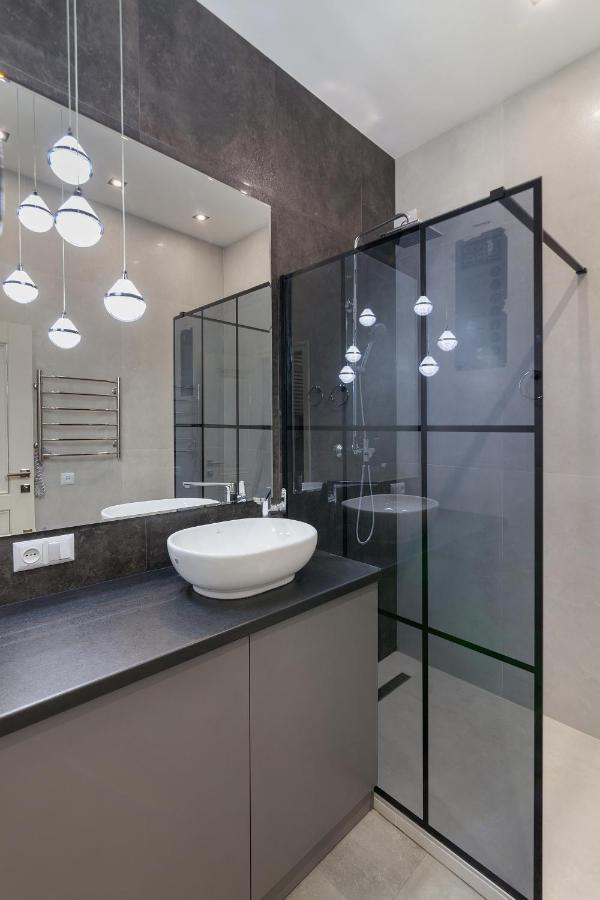 Апартамент З Дизайнерським Ремонтом Lviv Exterior photo